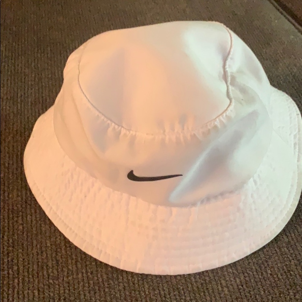 Infant sweat shirt and sun hat